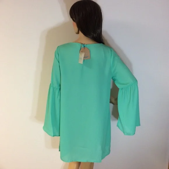 🎉HP🎉BELL SLEEVE DRESS - Picture 6 of 6